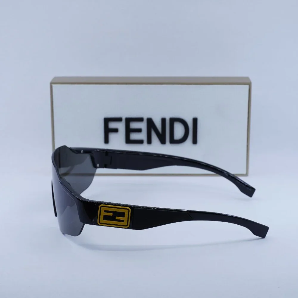 Final Price! Fendi FE40088U-Y 01A Black Grey Sunglasses - Picture 11 of 14
